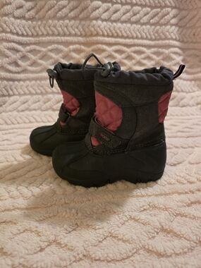 Sporto Kids Black and Burgundy Insulated Snow Boots